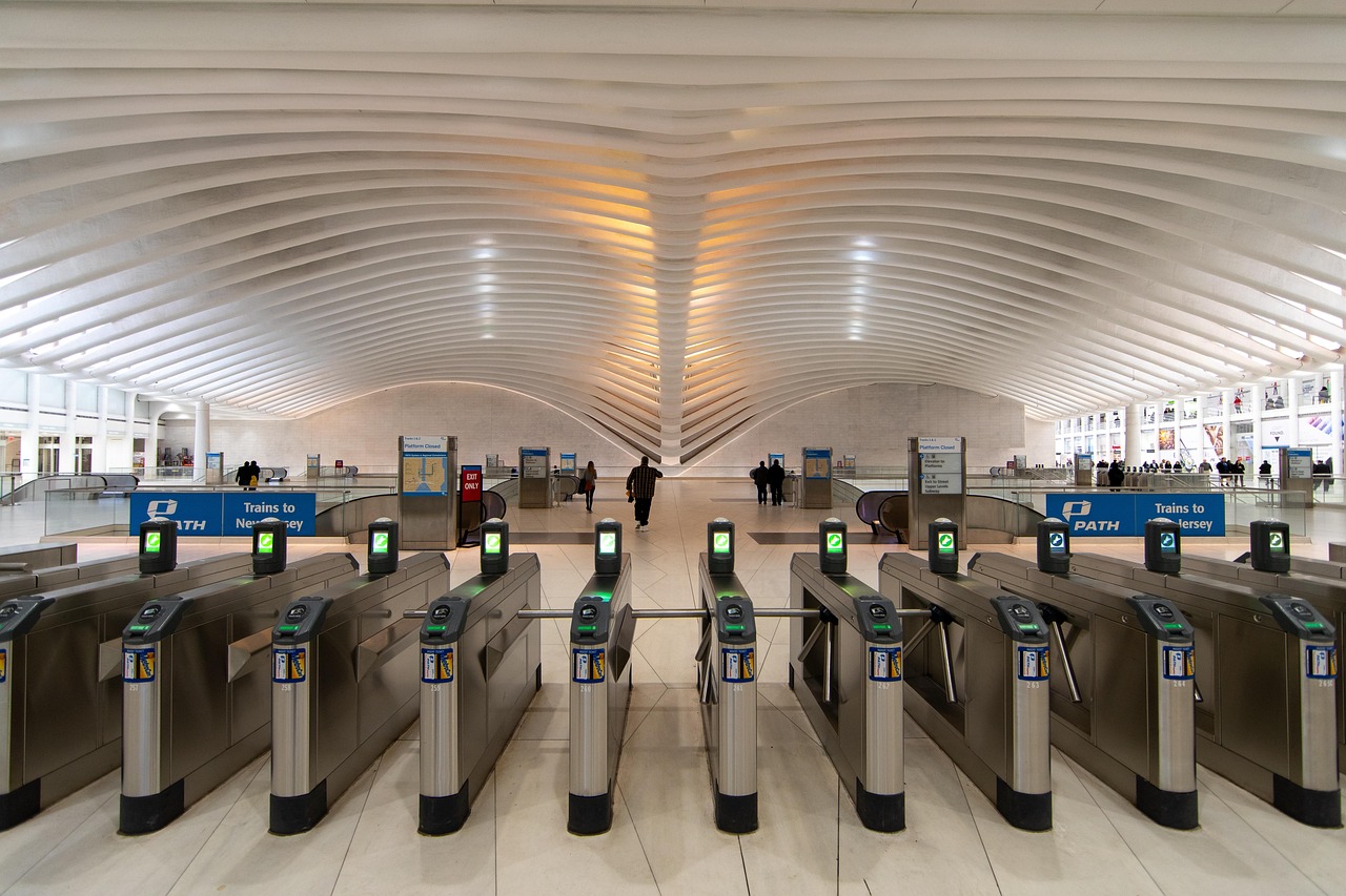 技术支持如何应用在不同的游戏类型中？